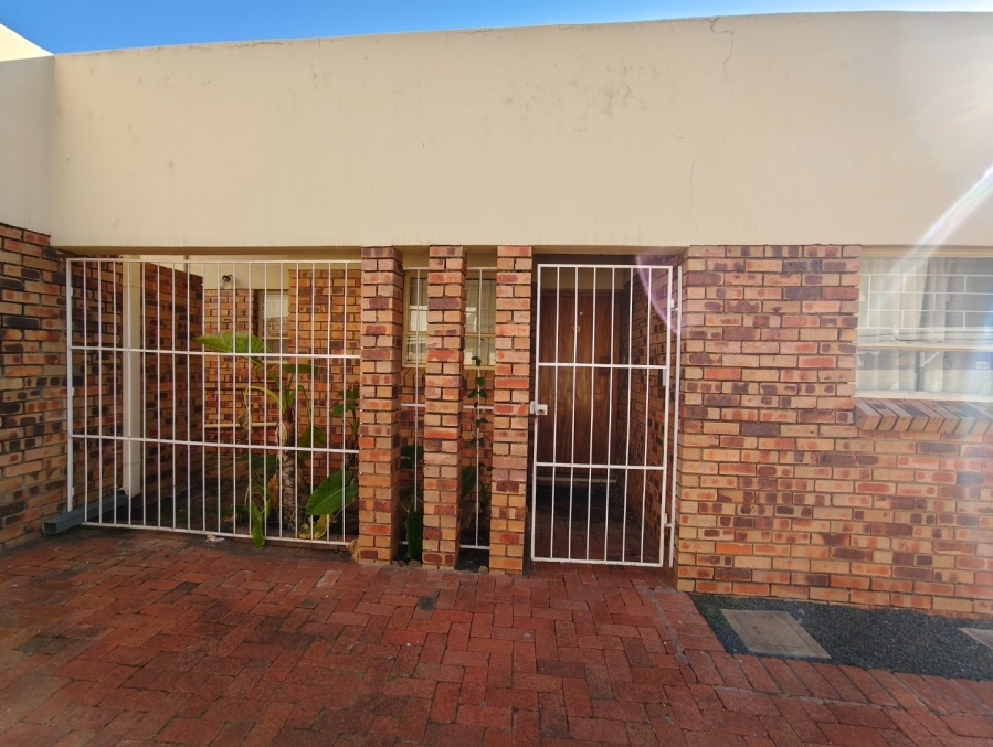 To Let 2 Bedroom Property for Rent in Pellissier Free State